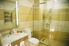 Emerald Suite Hotel