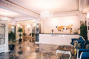Emerald Suite Hotel