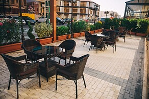 Emerald Suite Hotel