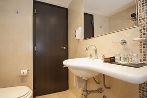 Premium Tower Suites