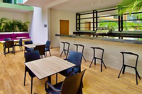 Menesse the City by Casago