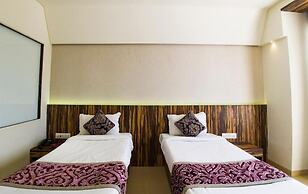 Hotel Grand Parivaar