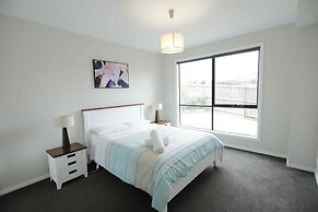 Apollo Bay Seal Apartments