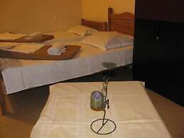 Lucky Travelers Room - hostel