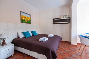Mila & Aleksandr Apartments