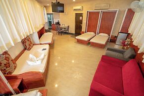 4 Seasons Suites