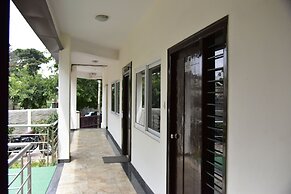 4 Seasons Suites