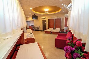 4 Seasons Suites