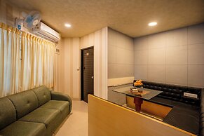 4 Seasons Suites