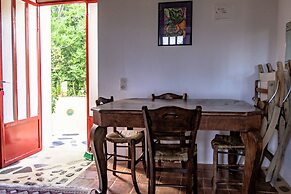 Malaxiana Houses