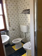 Salernoportodamare Train Station Room
