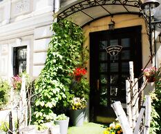 Sverchkov 8 Hotel