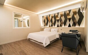 2Night Hotel