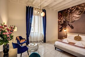 Little Queen Pantheon Residence