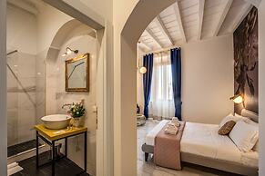 Little Queen Pantheon Residence