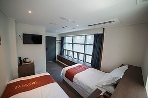 Calistar Hotel