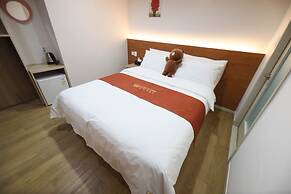 Calistar Hotel