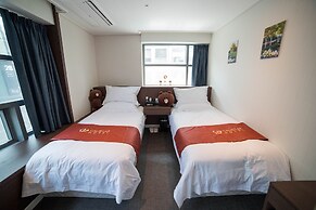 Calistar Hotel