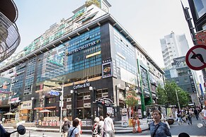 Calistar Hotel
