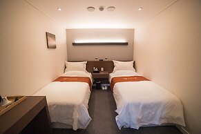 Calistar Hotel
