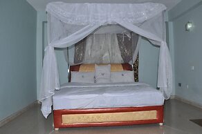 Primera Hotel