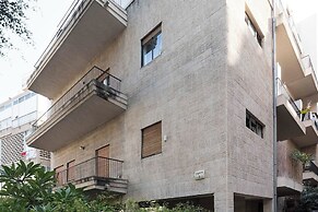 Diz 3 By TLV2rent