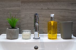 Seven Wishes Boutique Residence