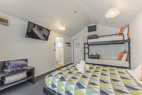 Kaiteriteri Reserve Cabins