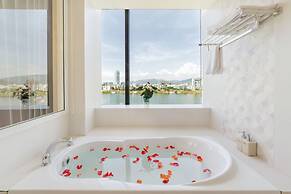 Lake View Hotel
