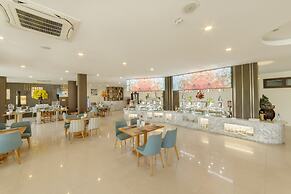 Lake View Hotel
