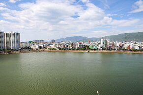 Lake View Hotel