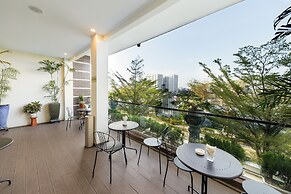 Lake View Hotel