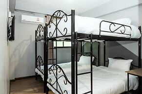 Full Moon' House - Hostel