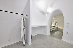 Cave Suite Oia