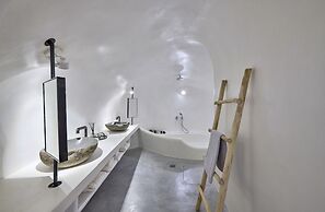 Cave Suite Oia