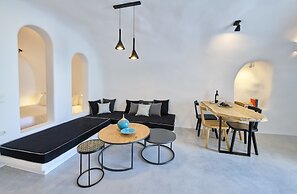 Cave Suite Oia