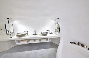 Cave Suite Oia