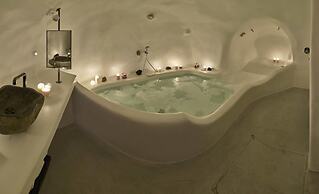 Cave Suite Oia