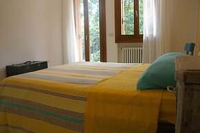 Antica Corte Leguzzano B&B