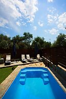 Salonikiou Beach Luxury Residences
