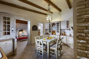 Castello Villa Daphnes - Private Pool & Whirlpool