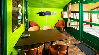 LEGOLAND Wilderness Barrels & Cabins