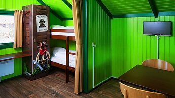 LEGOLAND Wilderness Barrels & Cabins