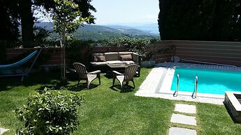 Pacithea Villas