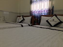 Trieu Hoang Hotel