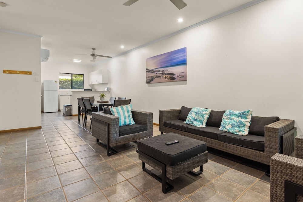 Cable Beach Apartments
