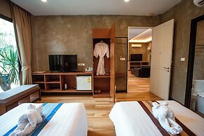Blue River Resort
