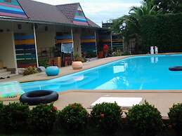 7 Colors House