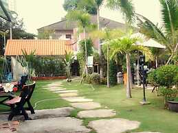 7 Colors House