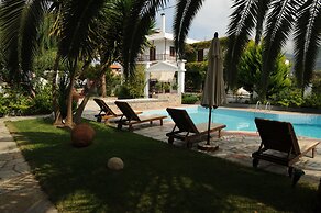 Elli Hotel